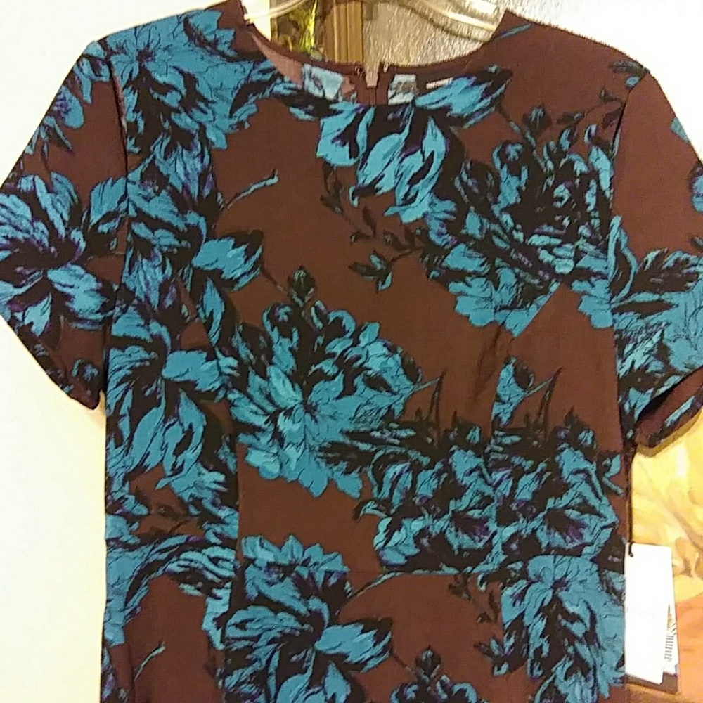Dress - Picture 4 of 4